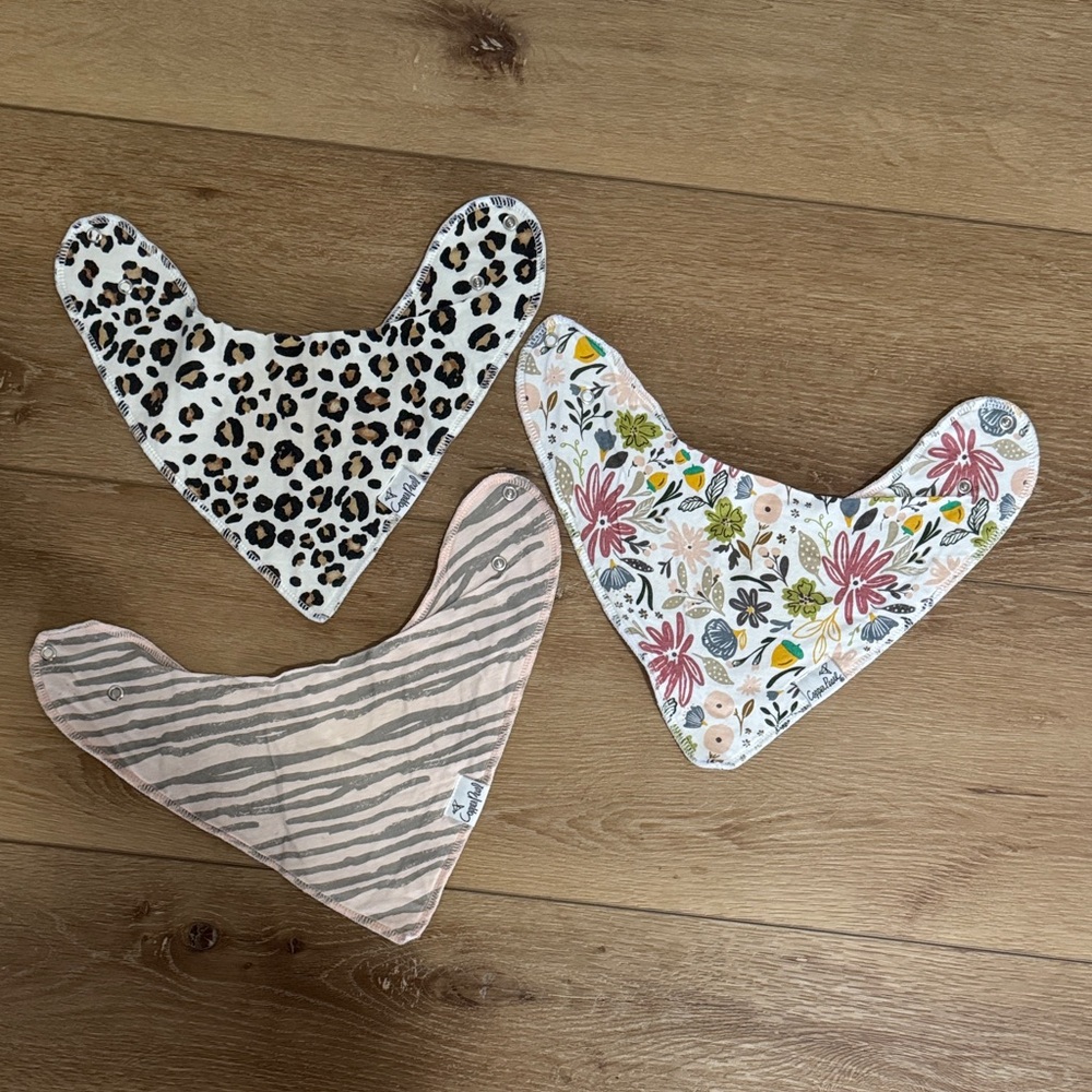 Copper pearl bibs